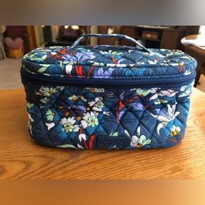 Vera Bradley Signature Cotton Train Case NWT